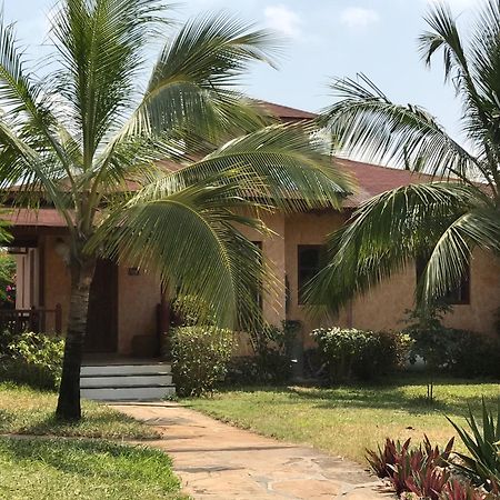 וואטאמו Crystal Bay Resort מראה חיצוני תמונה